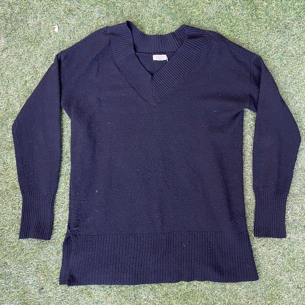 a.n.a by JC Penny New Women’s Classic Black V-Neck Knit Sweater size L